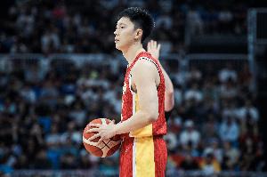 火力全开!中国男篮首节36-16领先菲律宾20分!全员发力!