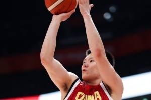 李弘权:我们的目标还是世界杯 只要国家需要我一定站出来