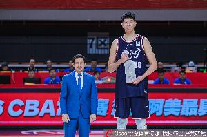 媒体人:徐昕没能去NCAA为他可惜 但龙狮内线厚度已然是联盟前列