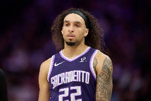 马祖拉:德文·卡特渴望在NBA立足 我欣赏他的精神面貌