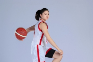 打弱队无压力!U18女篮全场三分28投14中&命中率50%