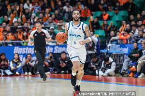 杀伤不少!韦瑟斯庞半场12中4拿15分6板 罚球9中7